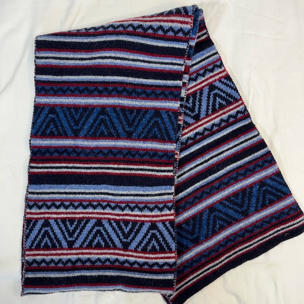 Orvis Geometric Blue Red Gray 100% Merino Wool Scarf